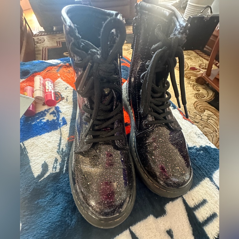 Dr Martin kids girls 1  galaxy color . Used great condition.